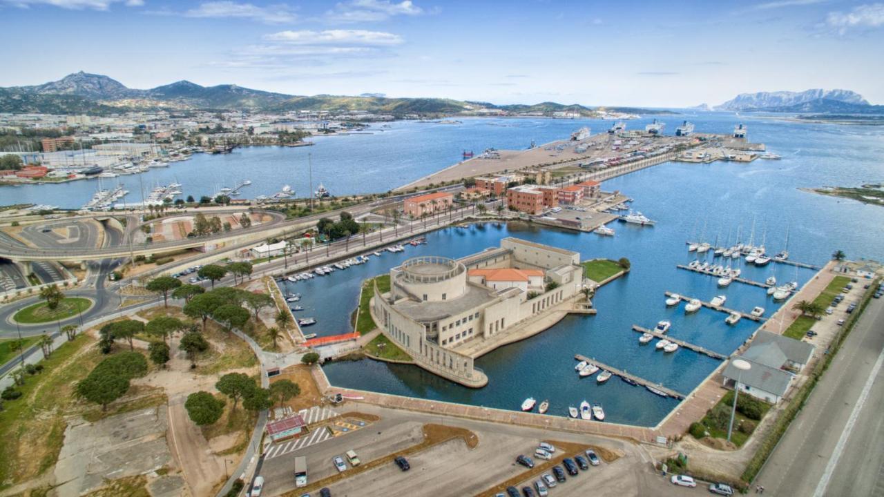 Artroom Apartments Olbia Bagian luar foto